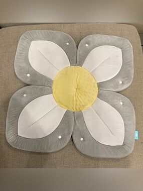 Blooming Baby Bath